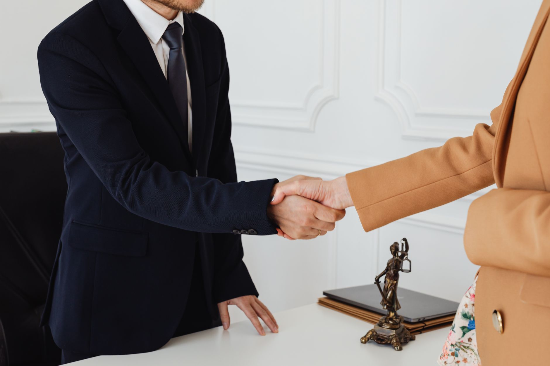 Structure Handshake: Multiview Promotional Sequence Ad Hucs Created Locally Per Impressions